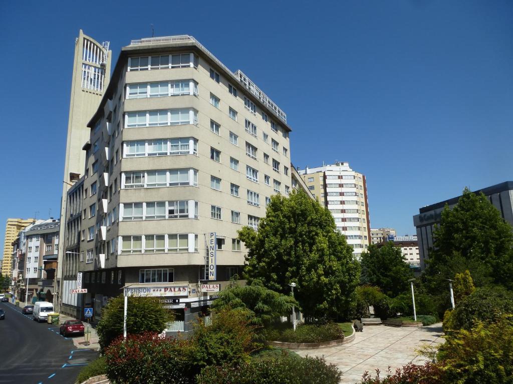 א-קורוניה Hostal Palas מראה חיצוני תמונה